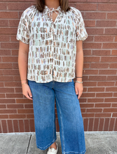 Load image into Gallery viewer, Greylin Bella Button Down
