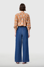 Load image into Gallery viewer, Livro Maple Sprigs Bradley Shirt
