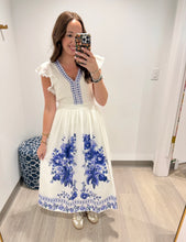 Load image into Gallery viewer, Moon River Blue Detail Ruffle Sleeve Midi
