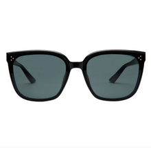 Load image into Gallery viewer, ISea Madi Black/Smoke Polarized Lens
