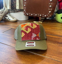 Load image into Gallery viewer, Orijinal Olive Fall Trucker Hat
