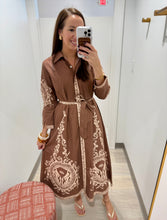 Load image into Gallery viewer, Isla Payal Chelsea Maxi
