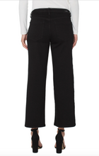 Load image into Gallery viewer, Liverpool Blk Rinse Stride Crop 28" Ins
