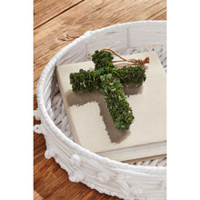 Load image into Gallery viewer, Small Boxwood Cross
