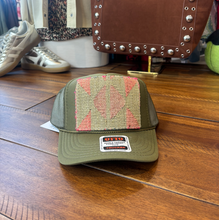 Load image into Gallery viewer, Orijinal Olive Fall Trucker Hat

