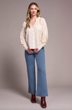 Load image into Gallery viewer, Tribal Applique Long Sleeve Blouse
