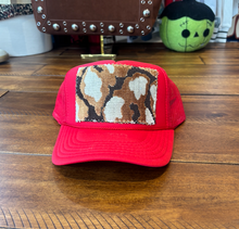 Load image into Gallery viewer, Orijinal Red Fall Trucker Hat
