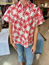 Load image into Gallery viewer, Ivy Jane Tucked Swing Shirt

