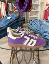 Load image into Gallery viewer, Back 70 Purple Ghost Sneaker
