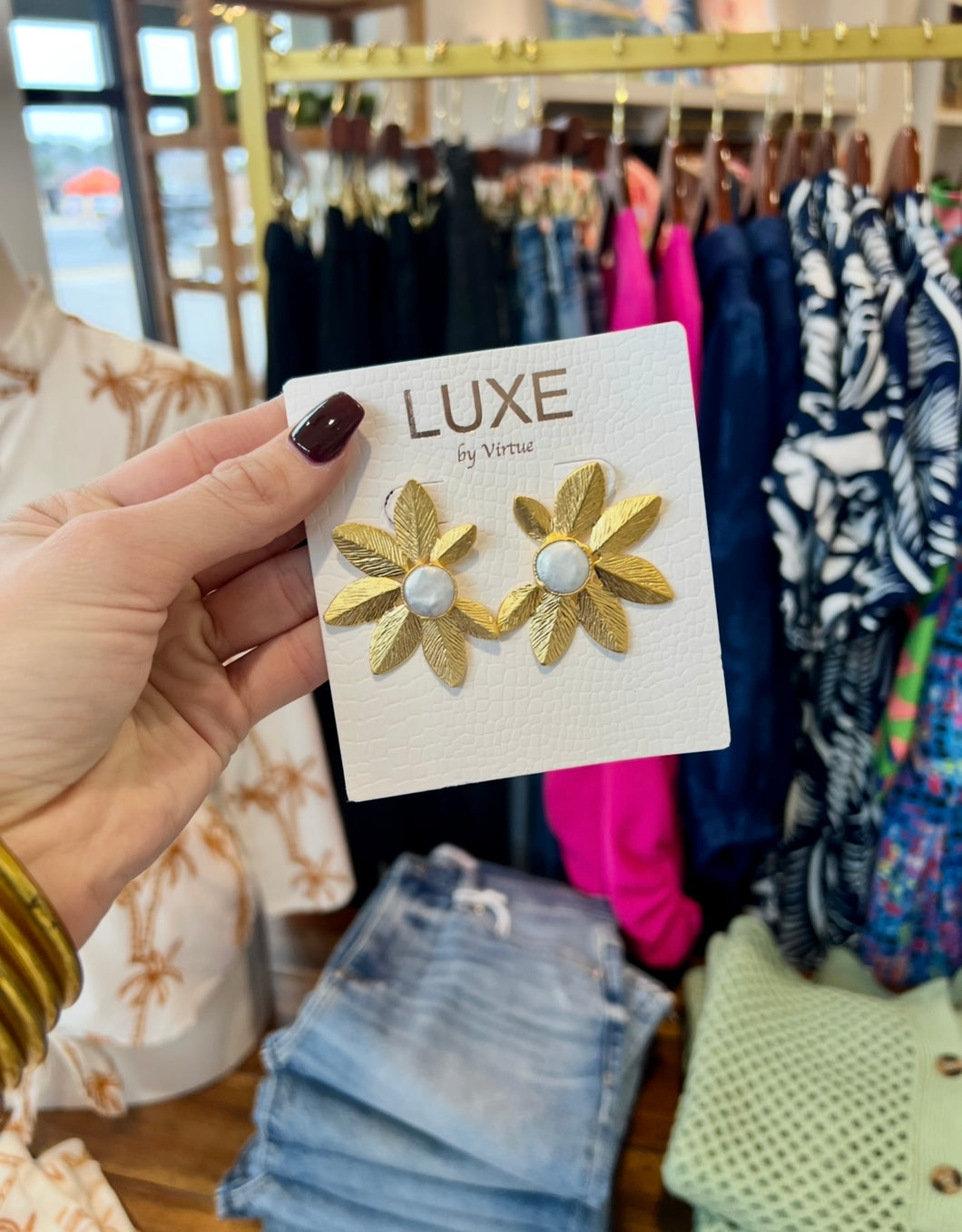 Luxe Lola Pearl Flower Fan