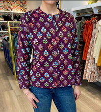 Load image into Gallery viewer, Livro Holiday Flowers Bradley Shirt
