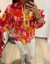 Load image into Gallery viewer, Ivy Jane Floral Popover Top
