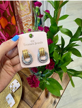 Load image into Gallery viewer, Vintage Mix Medals Earring
