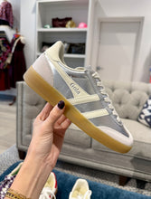Load image into Gallery viewer, Gola Silver Viper Metallic Sneaker
