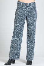 Load image into Gallery viewer, APNY Cheetah Patch Pocket Jean
