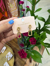 Load image into Gallery viewer, Italian Muse Earring
