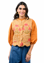Load image into Gallery viewer, Ivy Jane Quilted Scalloped Edge Vest
