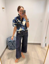 Load image into Gallery viewer, Maude Indigo Lilies Kai Top
