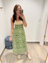 Load image into Gallery viewer, Moon River Square Neck Fitted Midi
