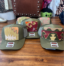 Load image into Gallery viewer, Orijinal Olive Fall Trucker Hat

