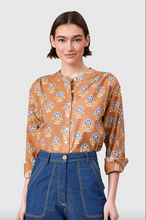 Load image into Gallery viewer, Livro Maple Sprigs Bradley Shirt
