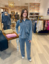Load image into Gallery viewer, Splendid Gwen Indigo Terry Button Down
