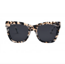 Load image into Gallery viewer, ISea Billie Snow Tort/Smoke Polarized Lens

