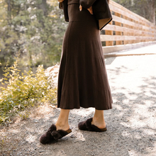 Load image into Gallery viewer, Solei Sea Bark Aspen Fur Clog
