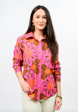 Load image into Gallery viewer, Ivy Jane Mod Daisy Camp Shirt
