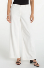 Load image into Gallery viewer, Liverpool Weekender Wide Leg 30" inseam
