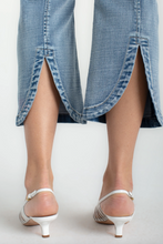 Load image into Gallery viewer, Liverpool Bryce Canyon Gia Glider Crop Flare
