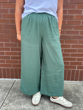 Load image into Gallery viewer, Z Supply Everglade Scout Linen Pant
