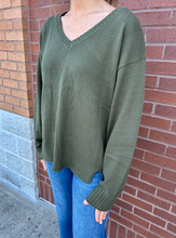 Load image into Gallery viewer, Z Supply All Around V Neck Sweater
