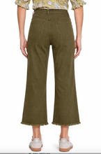 Load image into Gallery viewer, Tru Luxe Pleated Pocket Wide Leg Crop
