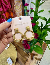 Load image into Gallery viewer, Runway Gold Stud
