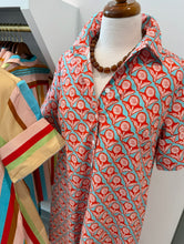 Load image into Gallery viewer, Livro Penny Blooms Gibbons Dress
