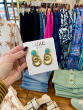 Load image into Gallery viewer, Luxe Lana Pearl Stud Hoop
