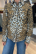 Load image into Gallery viewer, Dizzy Lizzie Cape Cod Denim Cheetah
