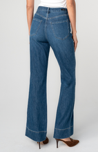 Load image into Gallery viewer, Liverpool Relaxed HR Seamed Bootcut 30"
